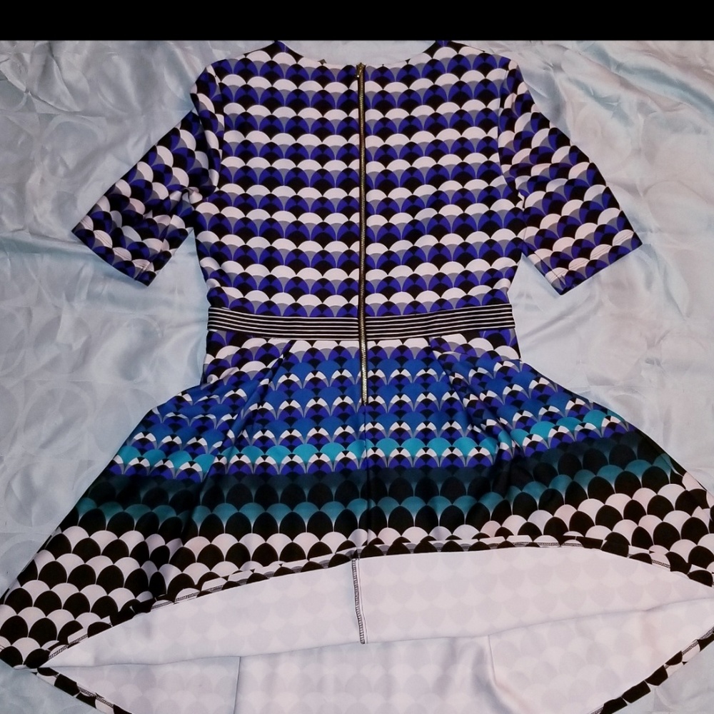 DRESS - Picture 3 of 8